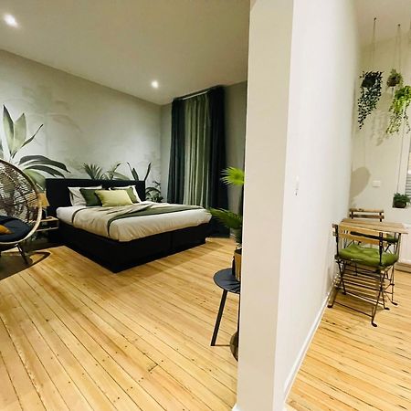 Appartement Exotique Avec Bain Balneo Liegi Esterno foto