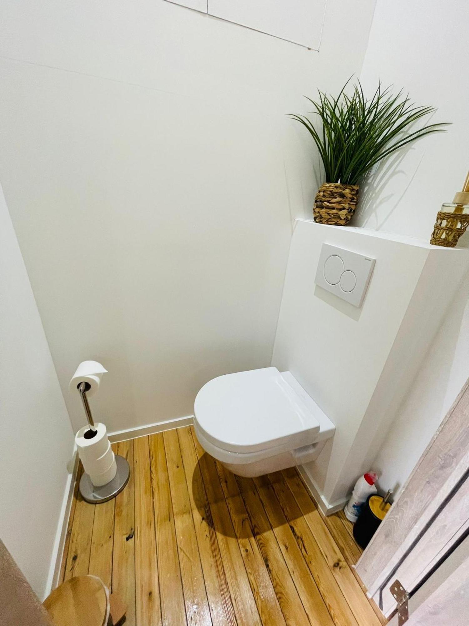 Appartement Exotique Avec Bain Balneo Liegi Esterno foto