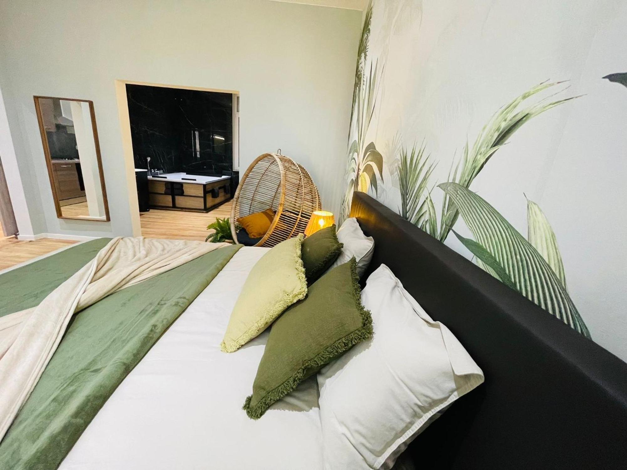 Appartement Exotique Avec Bain Balneo Liegi Esterno foto