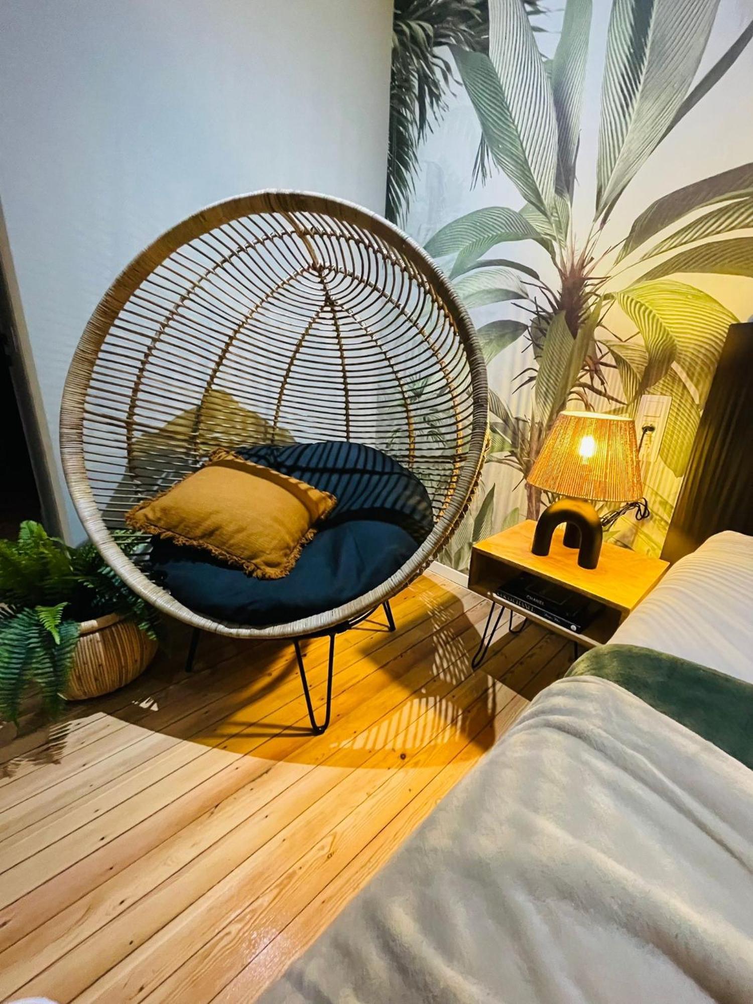 Appartement Exotique Avec Bain Balneo Liegi Esterno foto